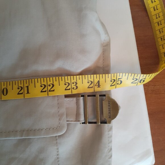 Burberry Lightweight Jacket - Picture 15 of 16